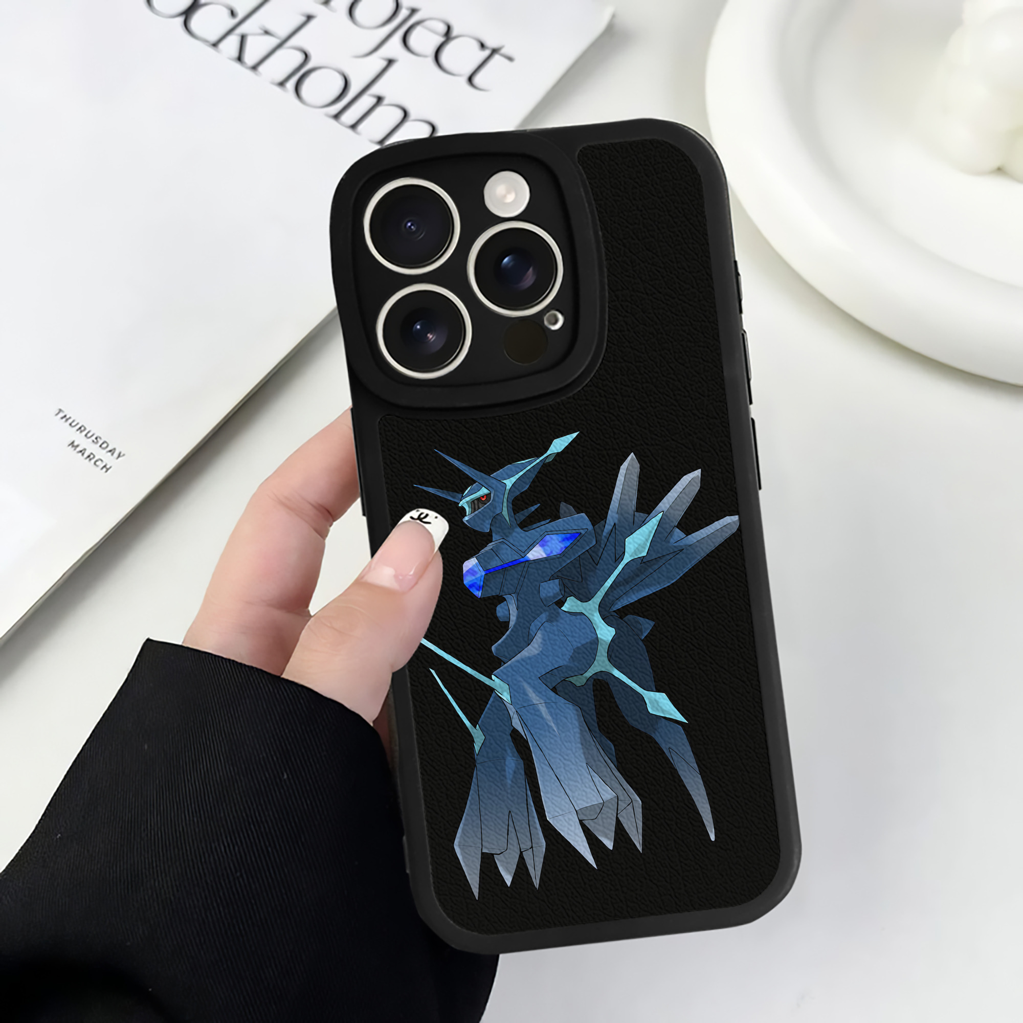 （画像用） ポケットモンスター Pokémon 【iPhone 16シリーズ対応】シリコンスマホケース（レザー調） 材質：シリコン